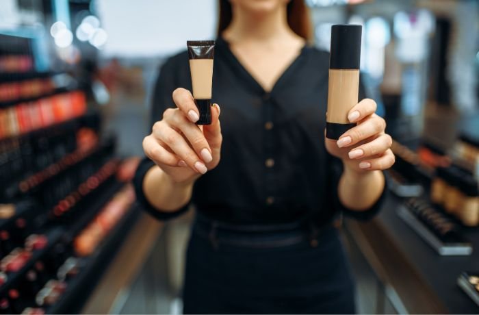 Kosmetik Impor di Indonesia: Memahami Persyaratan Registrasi dan Tantangan Dasarnya